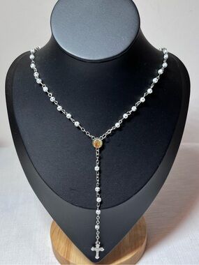 Vintage Silver-Tone White Bead Rosary Necklace with Religious Medal
Feminine